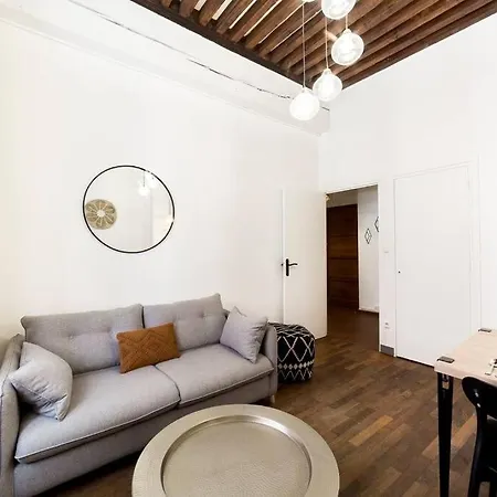 アパート Spacious And Cozy In Vieux Ail *